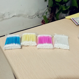 50PCS Cheap Price Colorful Plastic Stick Bar Cotton Buds In PE Bag