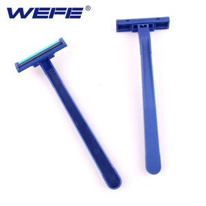 Disposable razor twin blade with the lubricant strip with hanging card packing