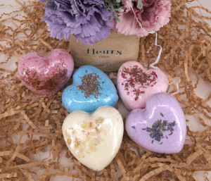 Hot sale 5 colors  Private label  handmade Natural Organic  heart-shape Fragrant Bath bubble bath fizzier oem