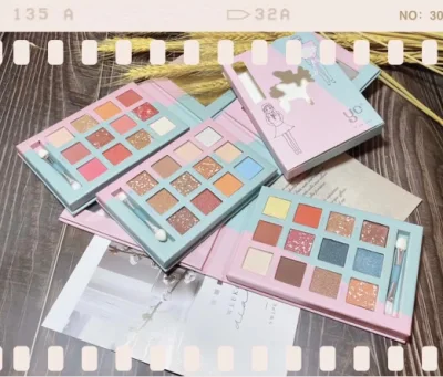 Kj313 Wholesale Cheap Colorful Cosmetic Eyeshadow Palette Glitter Eye Shadow Pigmented Makeup Have Stock