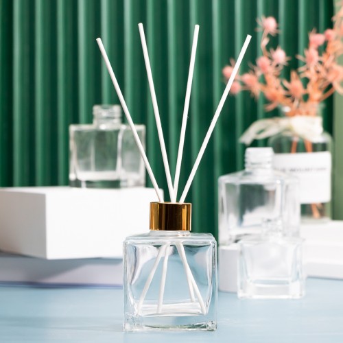 Various kinds of perfume/aromatherapy glass bottles 50ml 100ml 150ml 200ml diffuser glass bottles