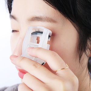 Easy Operation Plastic Eyelash Curler