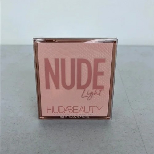 Huda Beauty Light Nude Obsessions Eyeshadow Palette