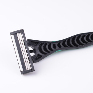 Manufacturer Comfortable disposable razor shaving triple blade disposable men shaving razor