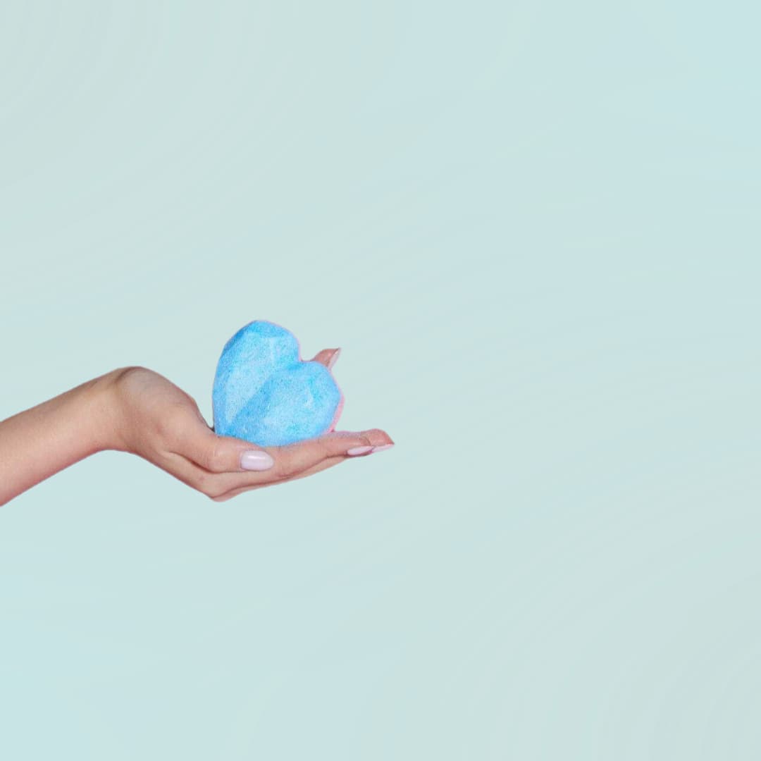 Kirit Heart-shaped Moisturizing Bath Bomb