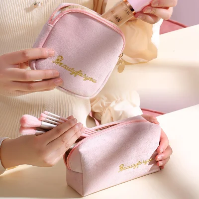 New Style Velvet Embroidered Cosmetic Bag Multi-Color Lady Makeup Bags with Zipper