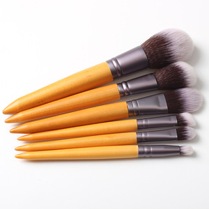 Low MOQ Beauty Tool Makeup Brushes Set Essential Cosmetic Tool