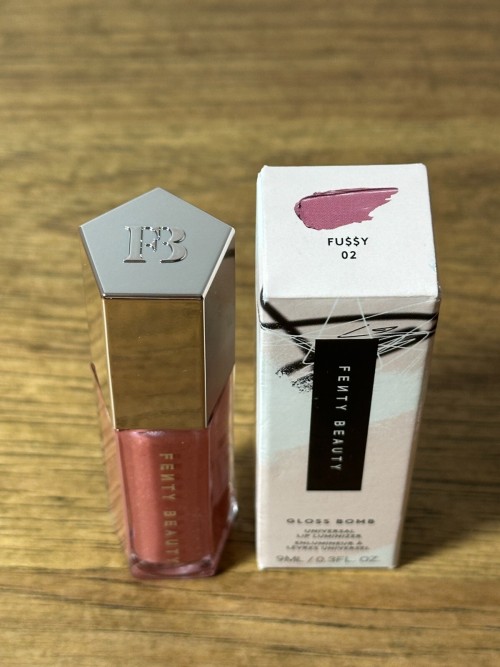 Fenty Beauty By Rihanna Gloss Bomb Universal Lip Luminizer 02 Fu$$y