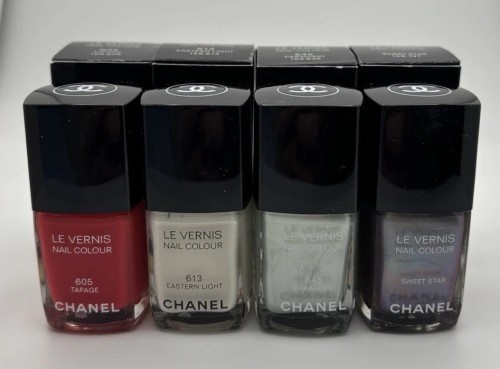 Chanel Le Vernis Longwear Nail Colou