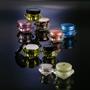 2019 empty luxury cosmetic packaging 50ml 100ml airless pump bottle acrylic mini jar