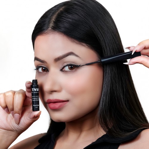 "TNW -The Natural Wash Eyecatchy Longstay Matte Liquid Eyeliner with Hydrogenated Castor Oil | Smudge proof | Pigmented | Long Lasting | Quick Dry "