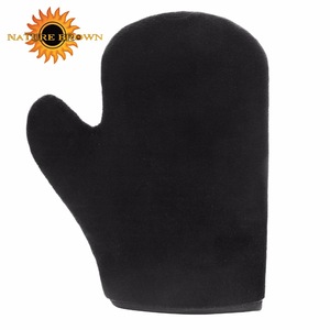 A beautifully simple self tan applicator mitt for apply tanning lotions and mousses