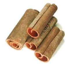 Cinnamon oil extract,pure natural cinnamon oil