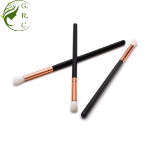 Free sample top nylon hair small cosmetic eyeshadow brush and applicator