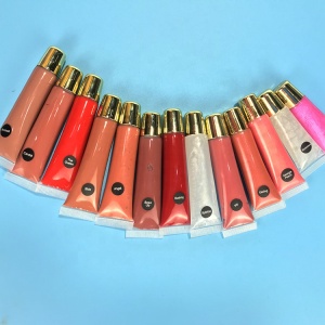 Lip gloss base Wholesale Clear kid 55 colors squeezed tube packaging private label fruit flavour glitter nude lip gloss makeup