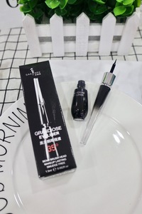 SKR Grandiose smudge free bend brush head EYELINER OEM&ODM