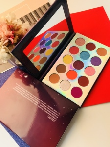 wholesale eyeshadow pigment palette packaging custom private label eyeshadow palette duochrome eyeshadow