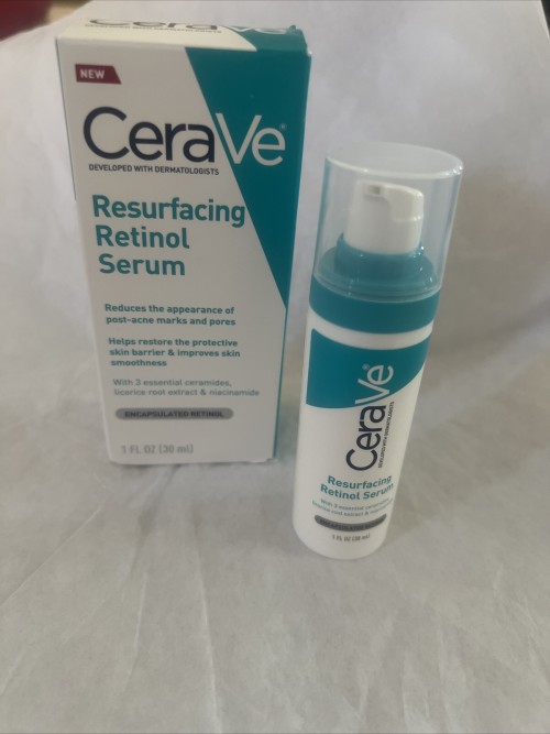 CeraVe Resurfacing Retinol Serum with Ceramides & Niacinamide for Blemish-Prone Skin 30ml