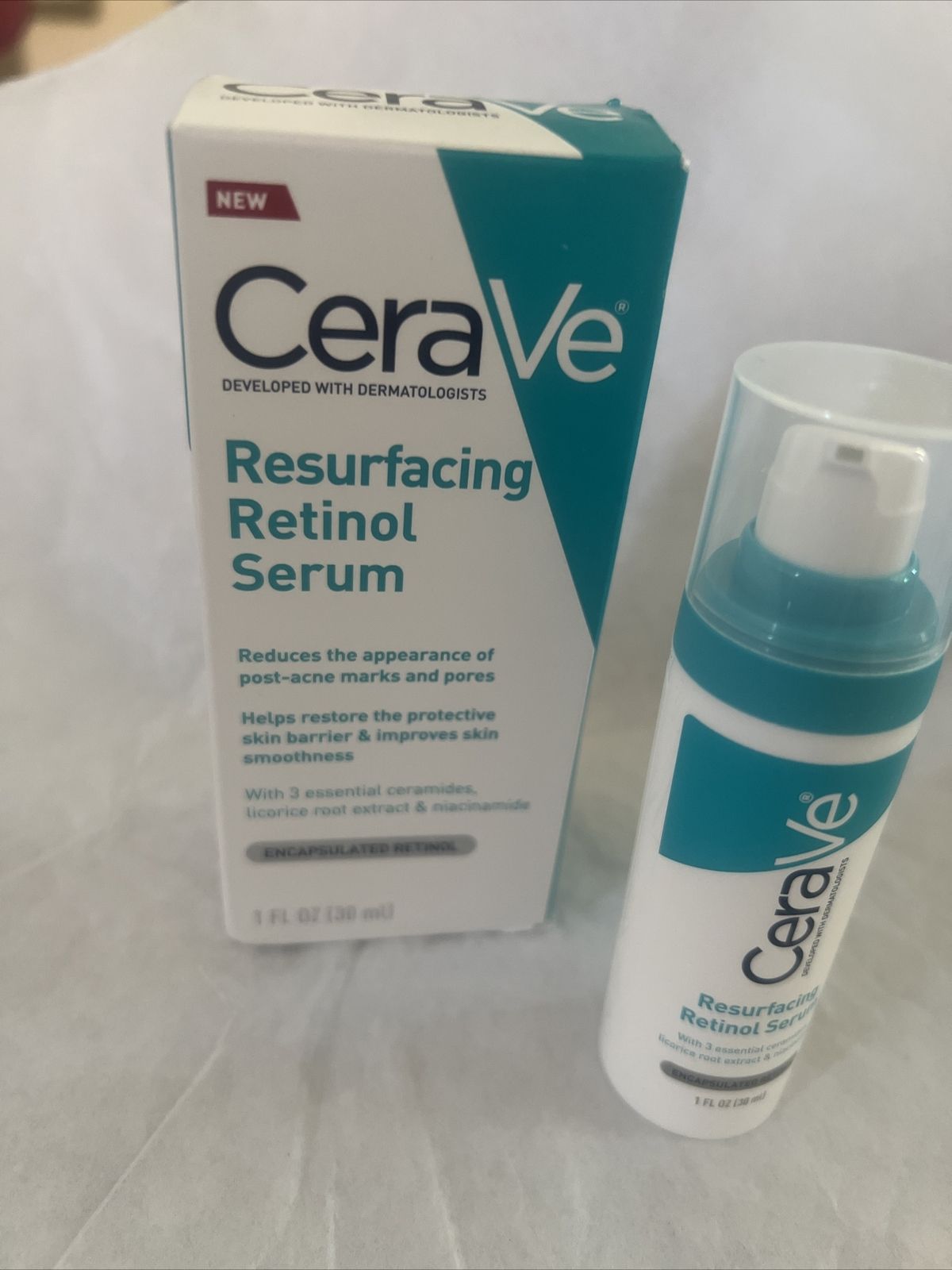CeraVe Resurfacing Retinol Serum with Ceramides & Niacinamide for Blemish-Prone Skin 30ml