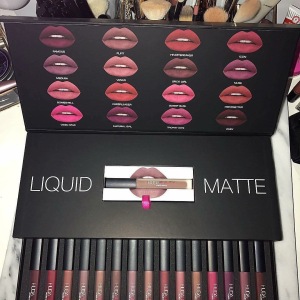 Beauty 16-color lip gloss kit matte non-stick cup boxed lip gloss lipstick
