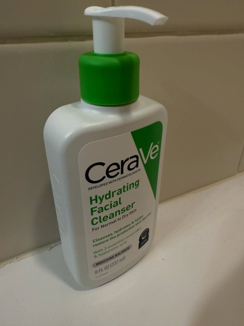 CeraVe Hydrating Facial Cleanser for Normal to Dry Skin