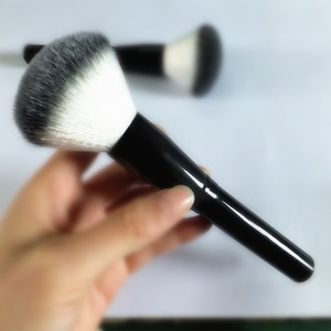Custom Professional Large Powder Brush Makeup Tools