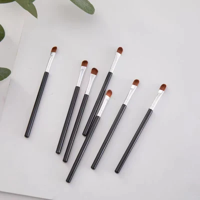 Soft Hair Eye Shadow Brush: Single Makeup Brush for Starters