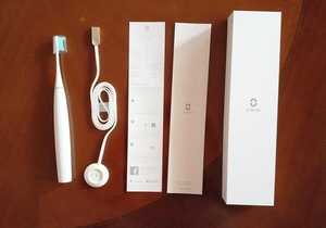 FDA Certificated Smart Electric Oral Hygiene Ultra High Powered 40000 Rpm Sonic Toothbrush with APP