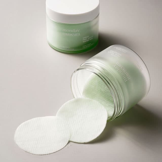 Monday Museum Green Peel Quick Water Pad
