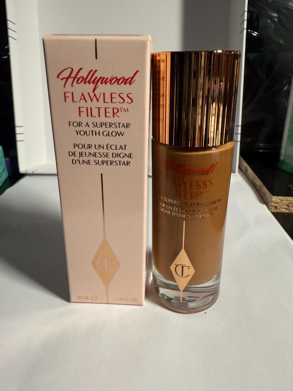 CHARLOTTE TILBURY Hollywood Flawless Filter Highlight-4Medium