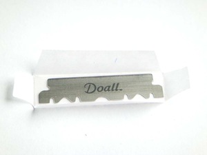 Half razor blade for barber store