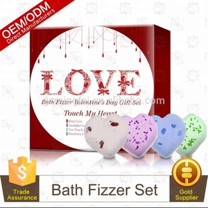 100% Handmade Luxury Moisturizing Shea Butter Fizzy BathBomb With Dried Petals Flowers Bath bomb