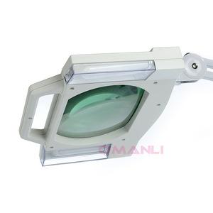 Magnifying lamp for beauty salon use Cool Light Magnifier LED