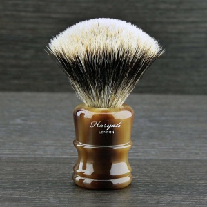 Silver Tip Badger Shaving Brush NEW HORN COLLECTION & Shaving Stand