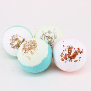 Wholesale Natural Handmade Bath Bombs Bubble Fizzer Bombe De Bain Home SPA Soap Moisturize Sea Salt Rose Essential oil Bathbombs