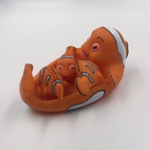 Factory direct supply eco friendly PVC Clown Fish shape baby bath toy set