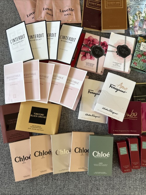 Perfume High End Designer Fragrance Sampler Set for Women - (Pack of 12 Sample Vials)