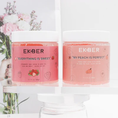 OEM Private Logo Dead Skin Exfolianting Whitening Face Fruit Cleansing Body Scrub Peach and Strawberry