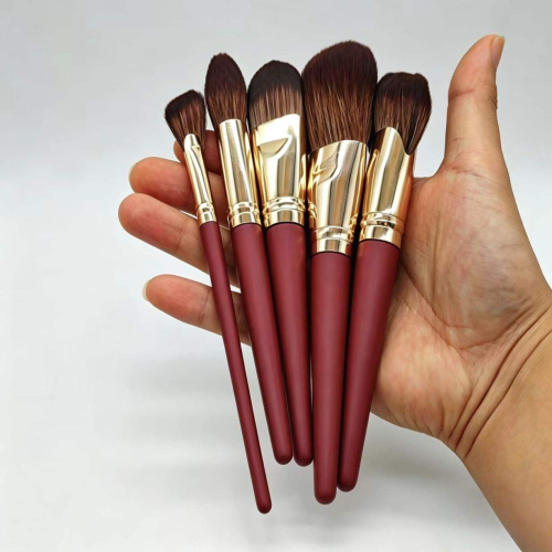 Professional Red Synthetic Hair 11-Piece Wood Handle Face & Eye Washable Foundation Makeup Brush Set Private Label