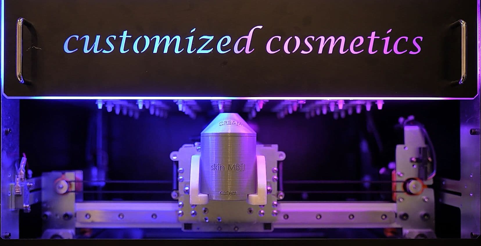 Customized Cosmetic Machine to Instantly Offer Skincare Products to Customers 