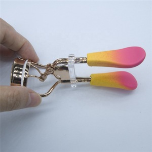 Brilliant Bling Gold Beauty Eyelash Curler With Plastic Handle