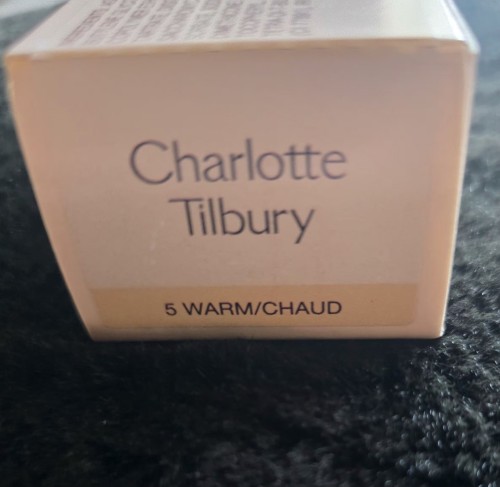 Charlotte Tilbury Airbrush Flawless Foundation