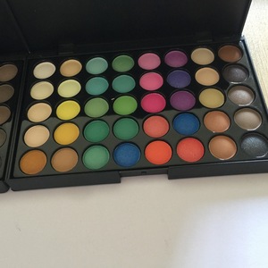 Cheap 40 colors makeup eyeshadow palette