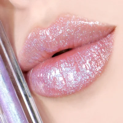 Topping Glitter with a Glossy Shine for Lips Sheer Finish Cruelty-Free Shimmer Lip Gloss
