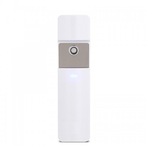 Nano fine mist water meter / USB charging mini face mist sprayer Small and convenient Nano beauty handy mist