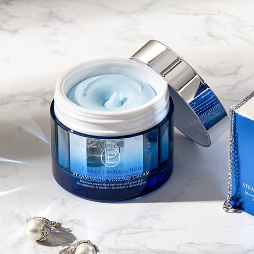 Premier Look Steam Glow Volume Cream / Face Cream