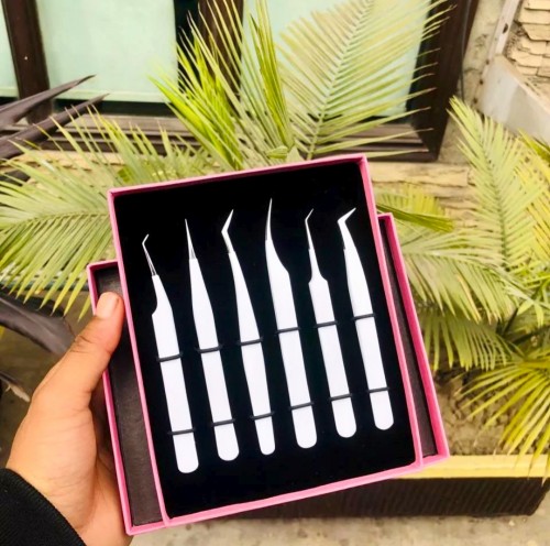 Eyelash Tweezers