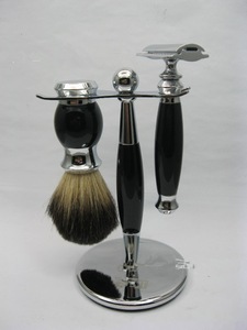Badger Hair Shaving Brush and Chrome Razor Stand Shaving Set