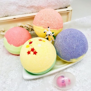 Ball shape fizzy bath bomb with gift toy inside