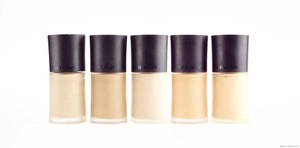 High quality customized colors waterproof liquid foundation for make up